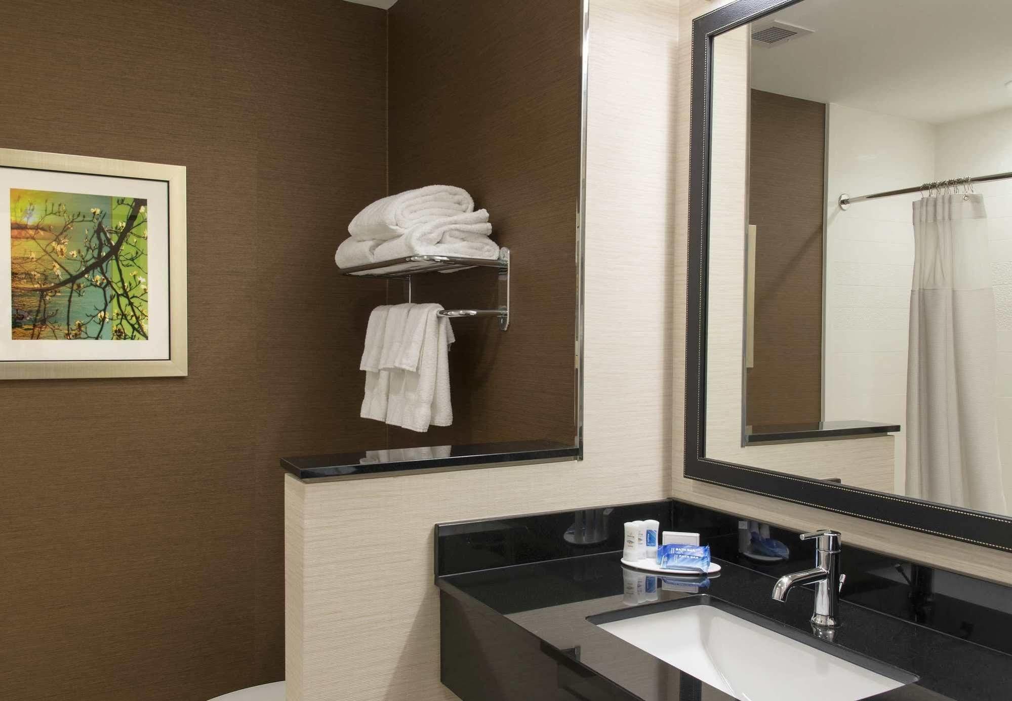 Fairfield Inn & Suites By Marriott Jackson Clinton Extérieur photo